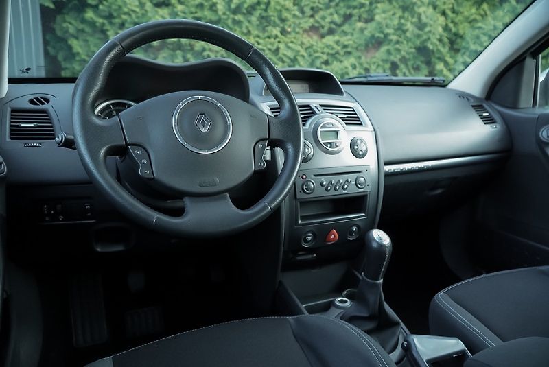 Renault Mégane 1.6 Suprový stav - fotka 11 z 21