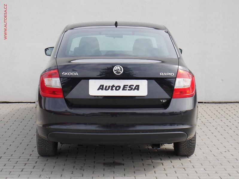 Škoda Rapid (2012) 1.2 TSi, Výhřev sed, AC - fotka 5 z 16