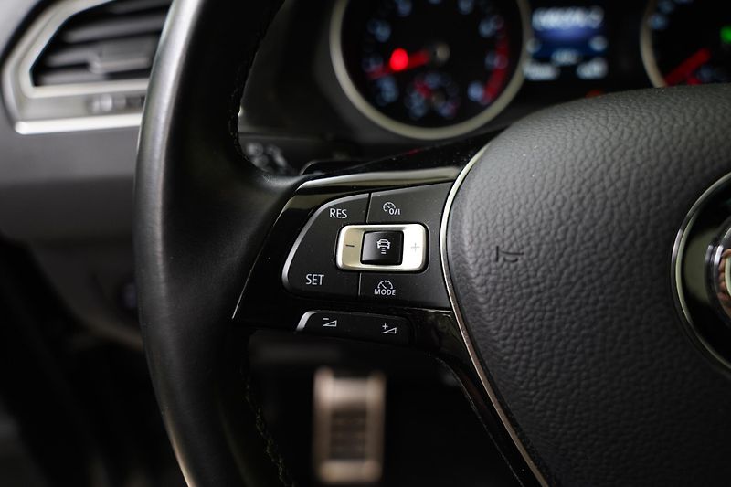 Volkswagen Tiguan - fotka 15 z 26