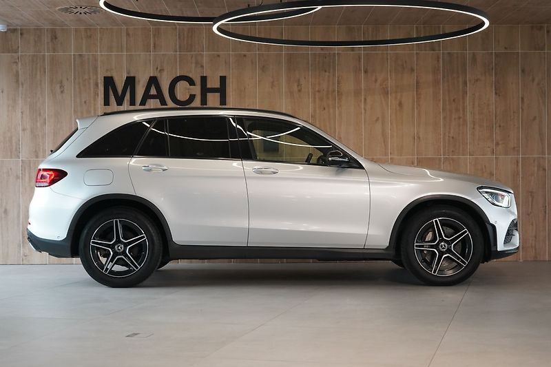 Mercedes-Benz GLC 300d 4M AMG, Nezávislé, Tažné - fotka 6 z 48