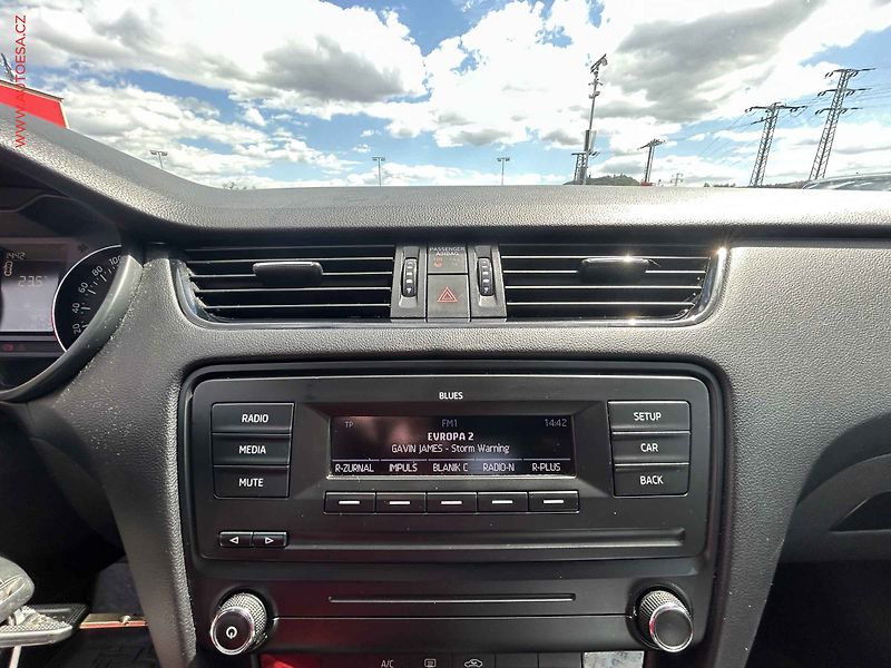 Škoda Octavia (2014) 1.2 TSI, ČR, servis.kniha, AC - fotka 15 z 16