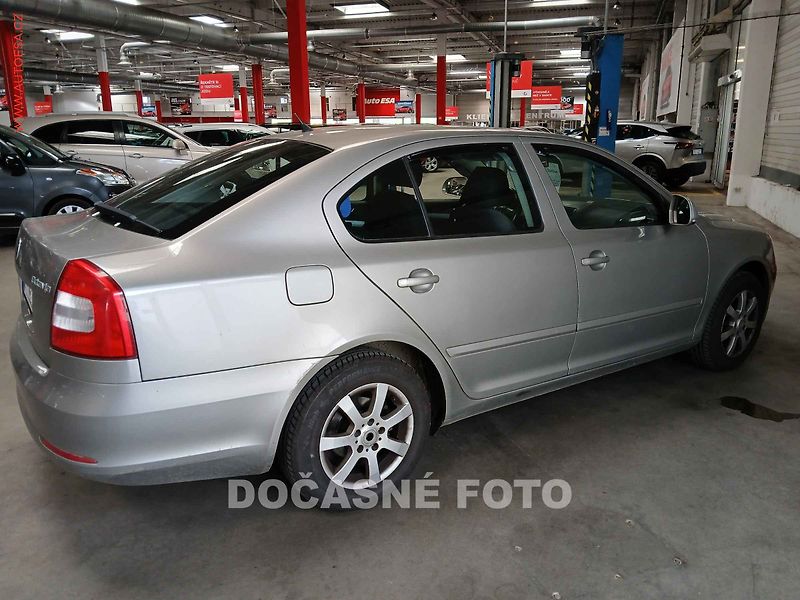 Škoda Octavia (2009) 1.9 TDi, ČR - fotka 2 z 3