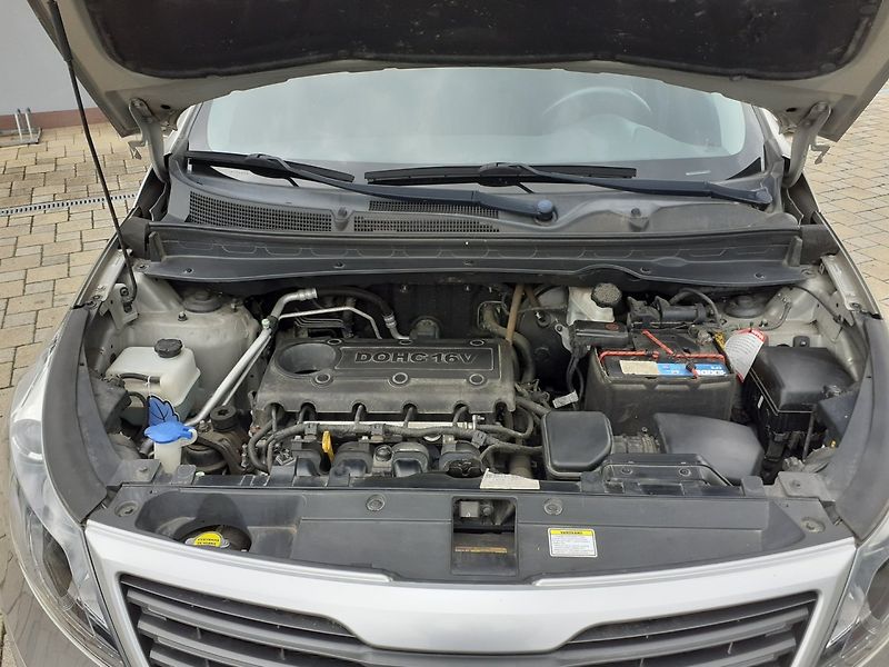 Kia Sportage (2011) 2.0 GDi 4x4 ČR - fotka 19 z 32