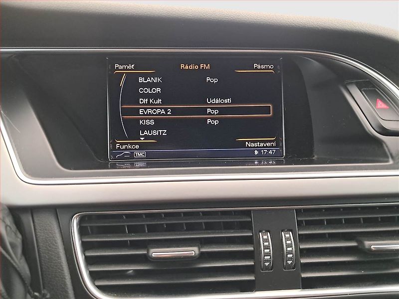 Audi A4 Allroad (2012) 2.0 TDI, 4X4, Automat - fotka 12 z 20
