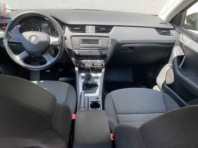 Škoda Octavia (2014) 1.4 TSi, Elegance - fotka 8 z 17