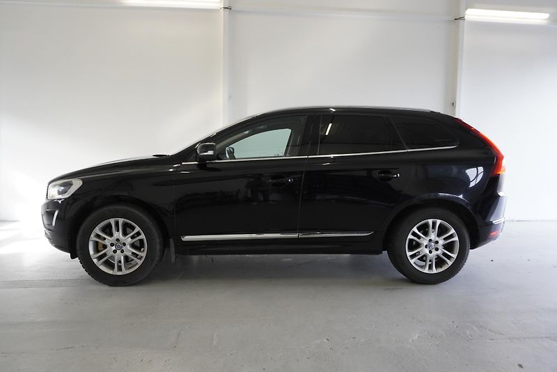 Volvo XC60 (2015) XC60  2,0 D4 AUTOMAT - fotka 8 z 30