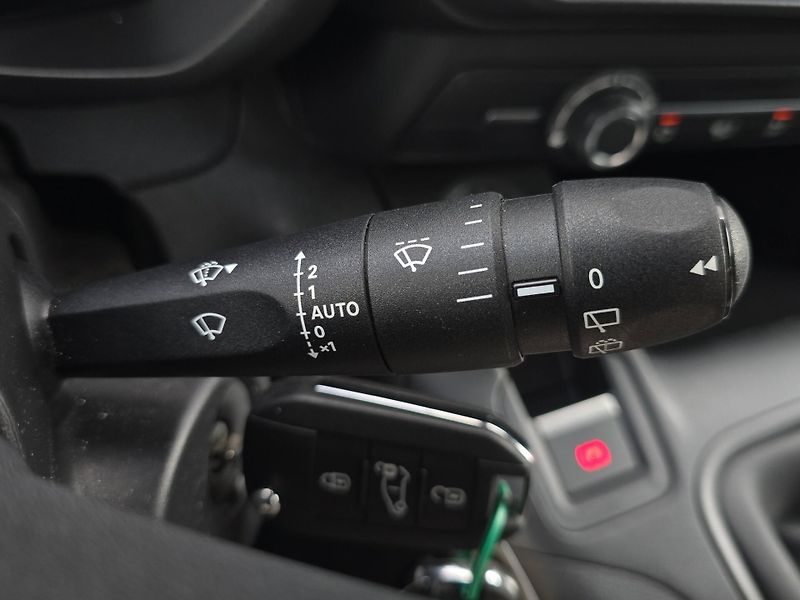 Citroën Berlingo (2024) Plus 1.5 BlueHDi 75kw, ČR, Ser - fotka 14 z 24