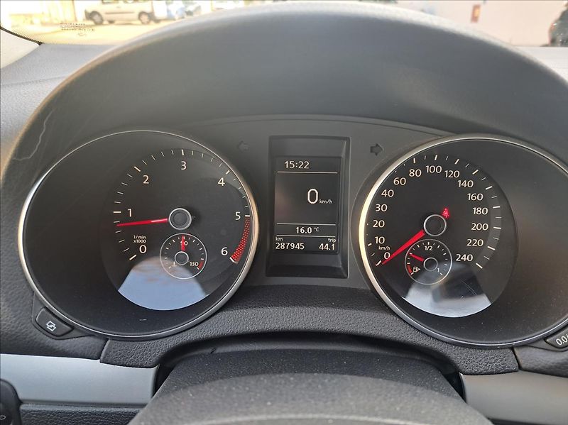 Volkswagen Golf 1,6 TDI Variant - fotka 29 z 43