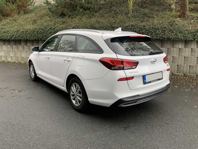 Hyundai i30 1.6 CRDi 85 kW 1.MAJITEL DPH - fotka 4 z 17