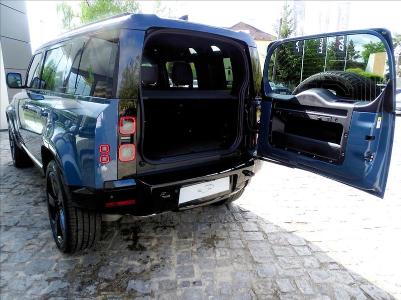 Land Rover Defender (2026) 110 D250 X-DYNAMIC SE - fotka 3 z 26