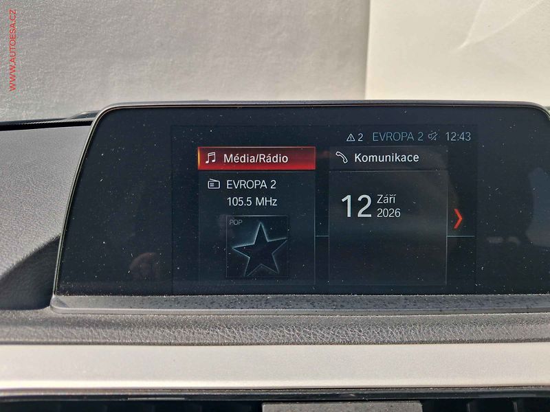 BMW Řada 1 (2017) 2.0i 120i, navi - fotka 16 z 21