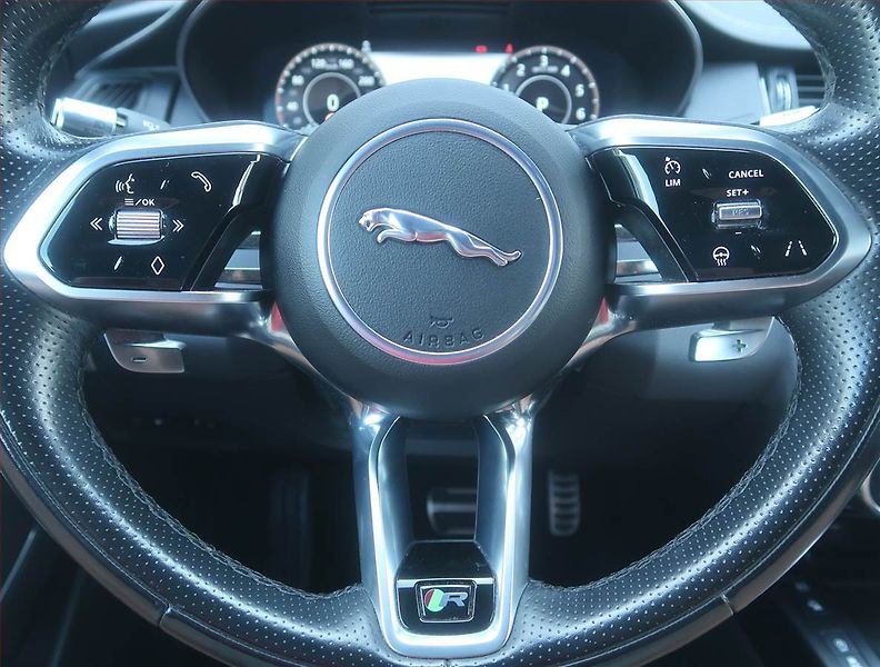 Jaguar E-Pace (2021) P300e AWD, 4X4, Automat - fotka 20 z 23