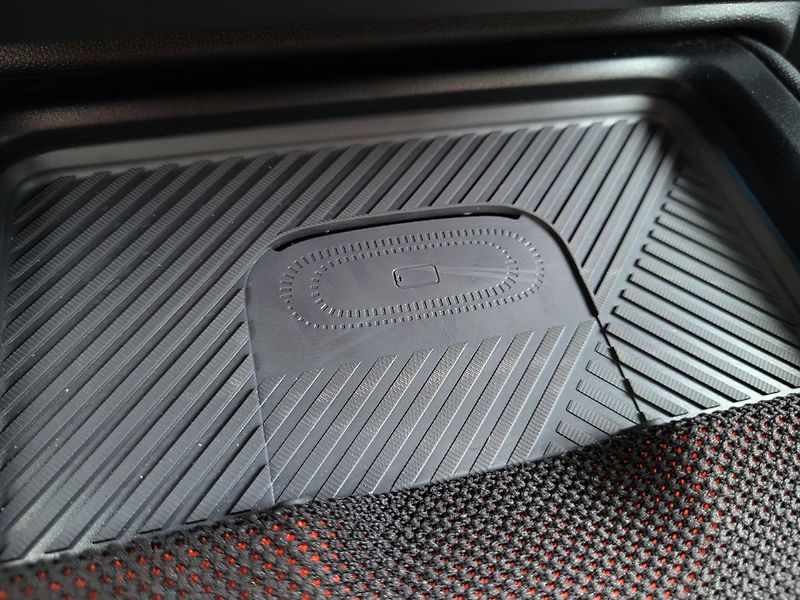 Mini Countryman SE ALL4 ELEKTRO 225kW - fotka 17 z 48