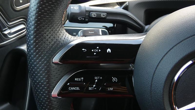 Mercedes-Benz Třídy A 220d DCT - fotka 11 z 22