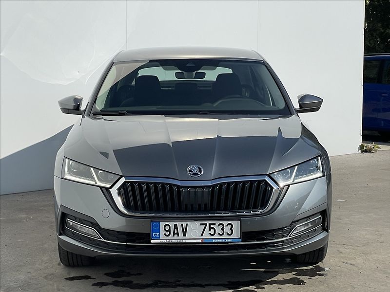 Škoda Octavia 2,0 TDI DSG Style Plus LED+ACC - fotka 22 z 24