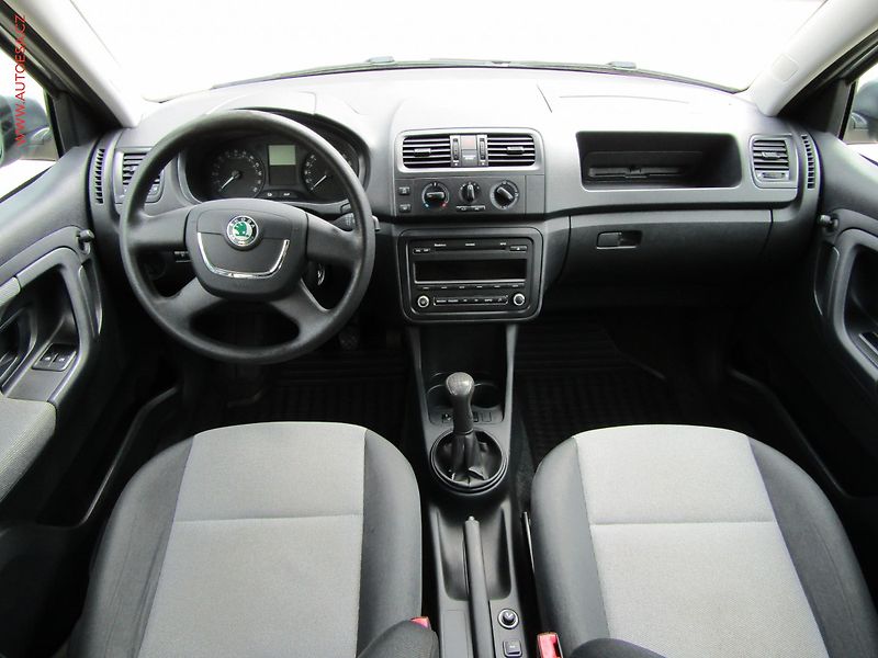 Škoda Fabia (2012) 1.6 TDi, AC - fotka 8 z 17
