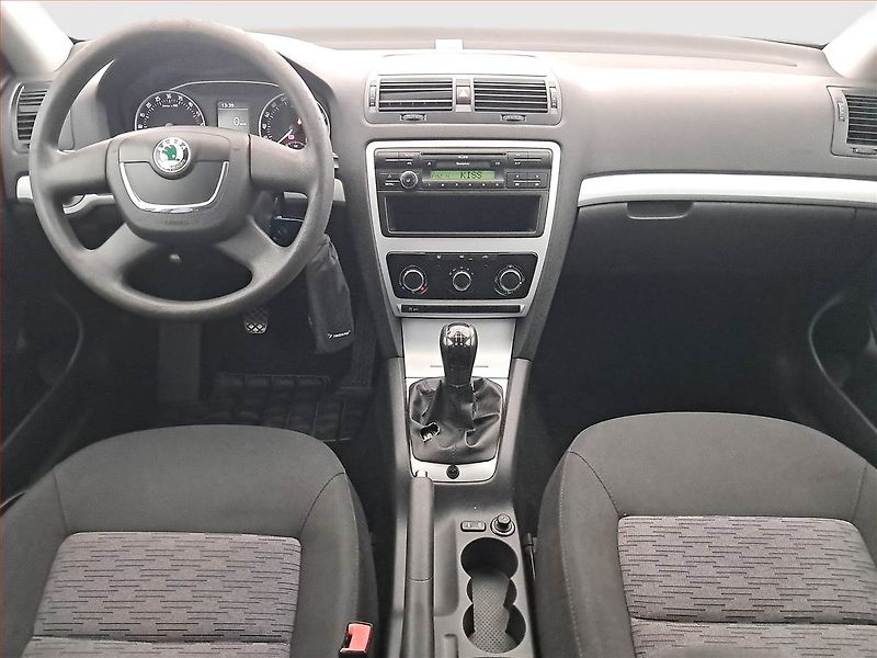 Škoda Octavia (2010) 1.9 TDI - fotka 8 z 15