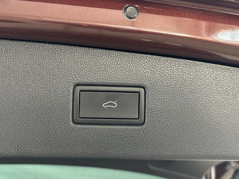 Volkswagen Tiguan Elegance DSG - fotka 27 z 28
