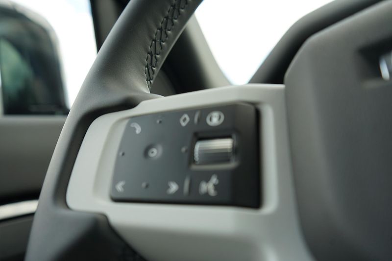 Land Rover Defender (2026) 110 3,0 S D200 - fotka 18 z 35