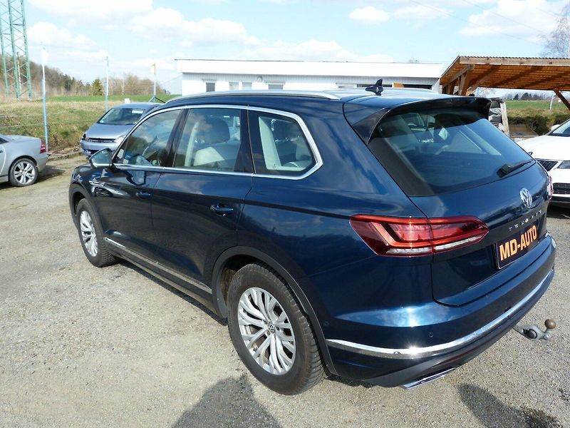 Volkswagen Touareg 3.0 TDI - fotka 34 z 42