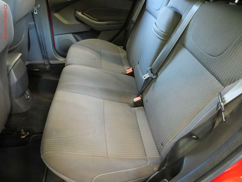Ford Focus (2012) 2.0TDCi, ČR, Xenon, AC - fotka 11 z 21