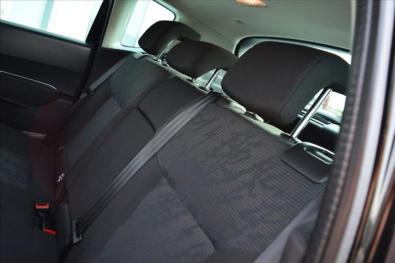 Peugeot 3008 1,6 i 88KW ALU NAVI PANORAMA - fotka 18 z 50