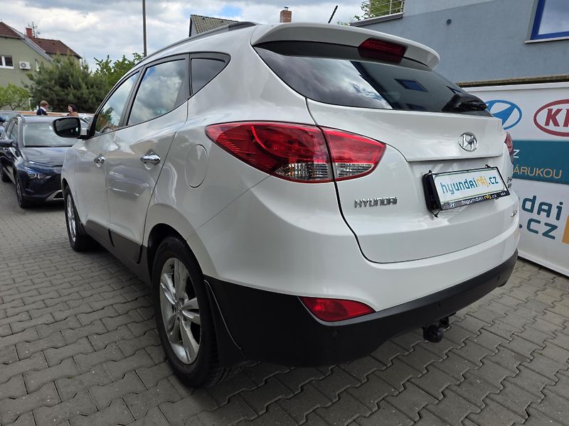 Hyundai ix35 (2012) 2.0-4x4-AUTOMAT-TEMPOMAT - fotka 8 z 18