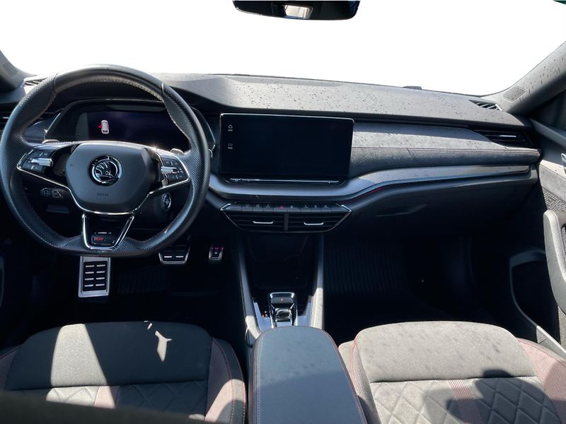 Škoda Octavia COMBI 2.0 TDi DSG 7st. RS - fotka 5 z 29