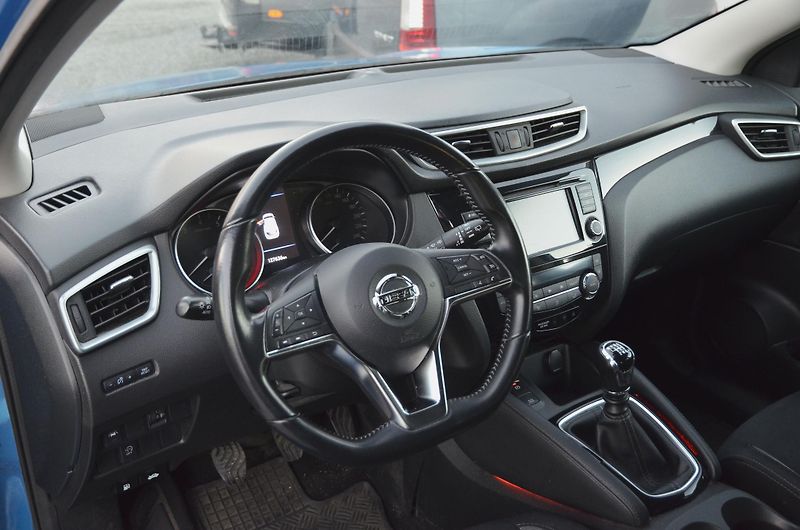 Nissan Qashqai (2019) 1.3 DIG-T 103kW ČR / 1.MAJ. - fotka 9 z 15