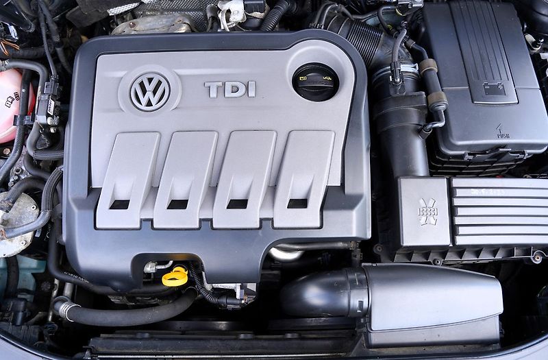 Volkswagen Passat 2.0 TDI DSG 140PS/Al.kola/xeno - fotka 10 z 37