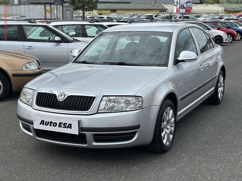 Škoda Superb (2008) 1.9 TDi, STK1/28 - fotka 3 z 17