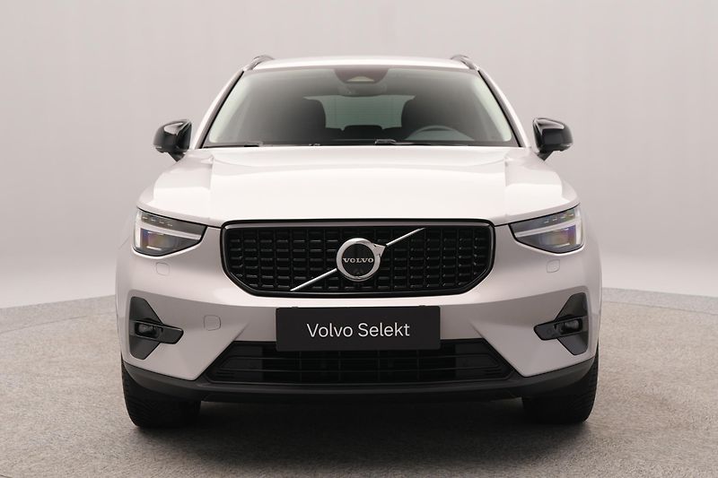 Volvo XC40 B4 DARK PLUS AUT CZ 1.maj - fotka 16 z 46