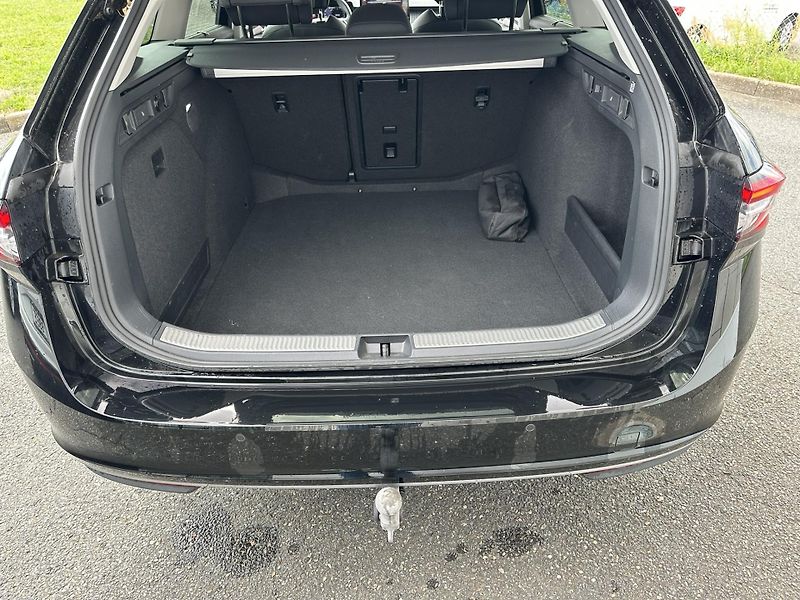 Škoda Superb Laurin a Klement - fotka 6 z 17