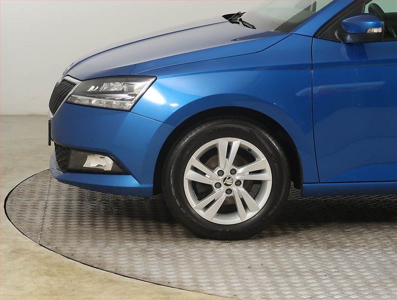 Škoda Fabia (2020) Style Plus 1.0 TSI, Serv.kniha - fotka 14 z 22