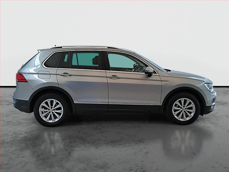 Volkswagen Tiguan (2018) Comfortline 2.0 TDI, 4X4 - fotka 6 z 17