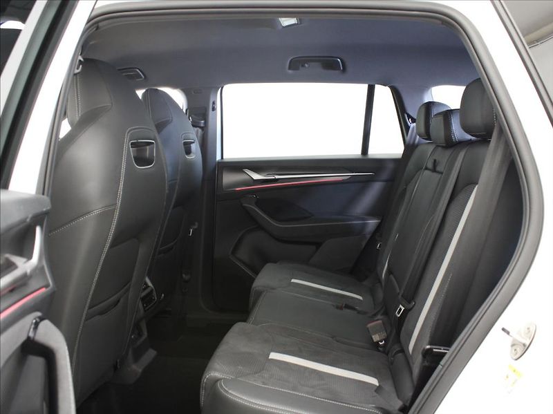 Škoda Kodiaq 2,0 TDI 4x4 Sportline 20tkm.TZ - fotka 7 z 35