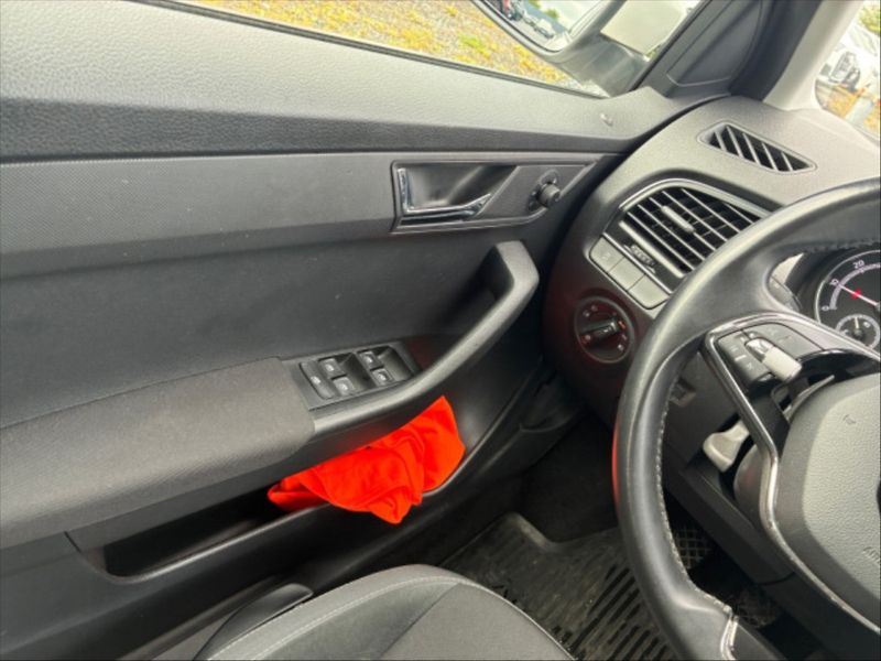 Škoda Fabia 1,0 TSI Style - fotka 10 z 10