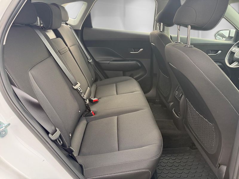 Hyundai Kona (2025) 1,6 T-GDi 102 kW SMART DCT - fotka 20 z 24