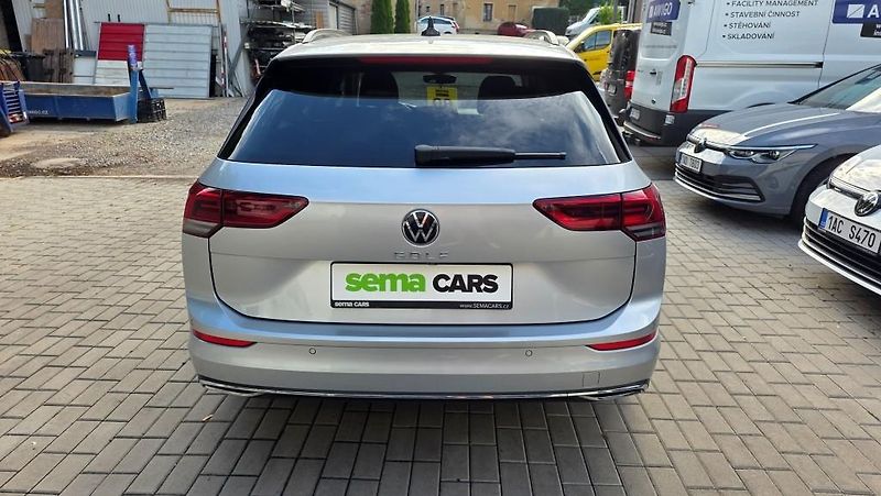 Volkswagen Golf (2023) 1.5 TSI 110kW Style - fotka 6 z 34