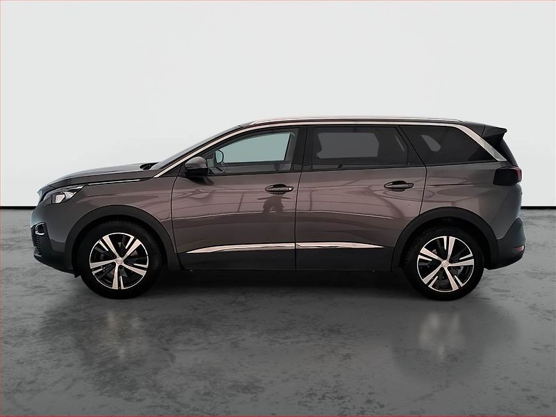 Peugeot 5008 (2019) 1.5 BlueHDi, Automat, 7 míst - fotka 3 z 20