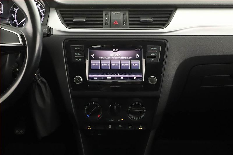 Škoda Rapid (2017) 1.0 TSI, Park. senzory - fotka 9 z 13