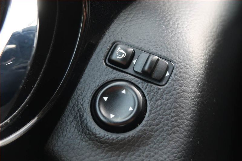 Nissan Qashqai (2015) 1.2 DIG-T, Navi, Tempomat - fotka 15 z 18