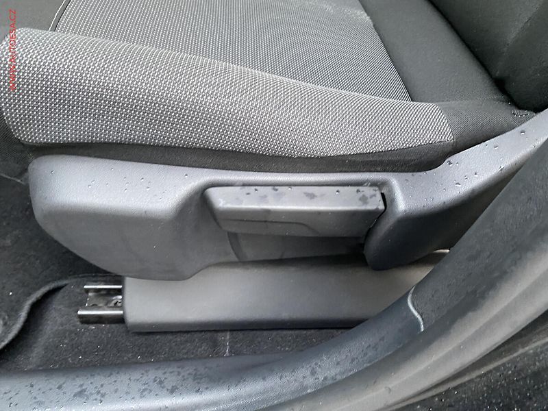 Citroën C3 Aircross (2017) 1.2PT, AC, temp - fotka 14 z 18