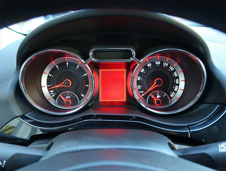 Opel Adam (2018) Jam 1.4, ČR,1.maj, Serv.kniha - fotka 11 z 15