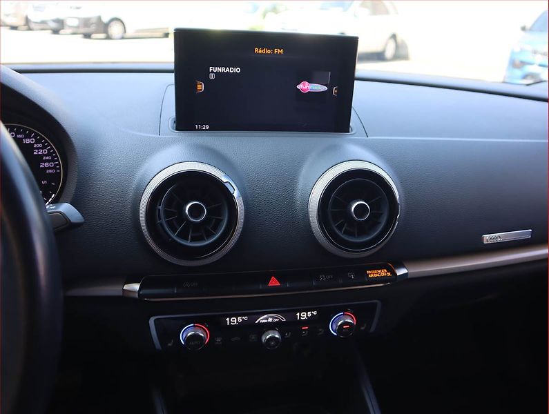 Audi A3 (2017) 1.4 TFSI, Automat, Navi - fotka 12 z 21