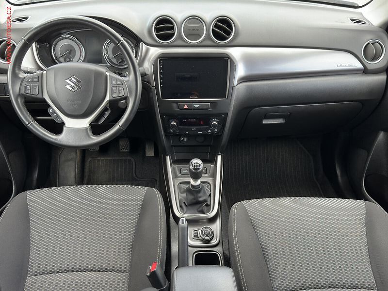 Suzuki Vitara (2022) 1.4BJet AllGrip, ČR, LED - fotka 8 z 22