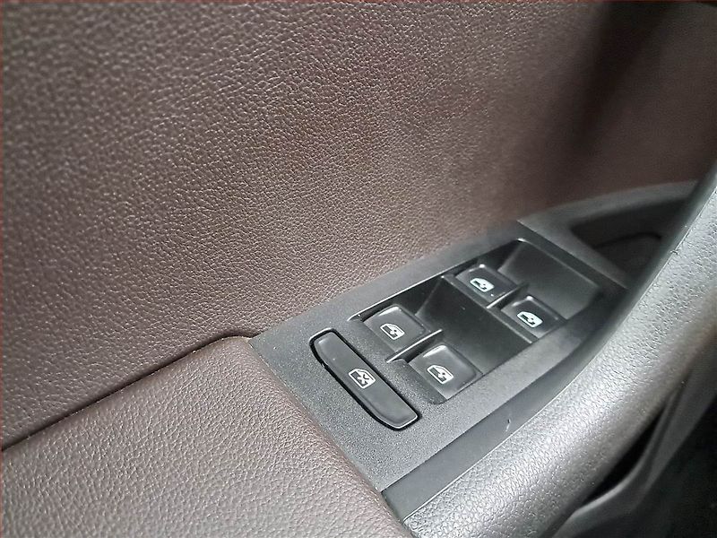 Škoda Octavia (2016) Laurin&Klement 1.8 TSI, 4X4 - fotka 17 z 17