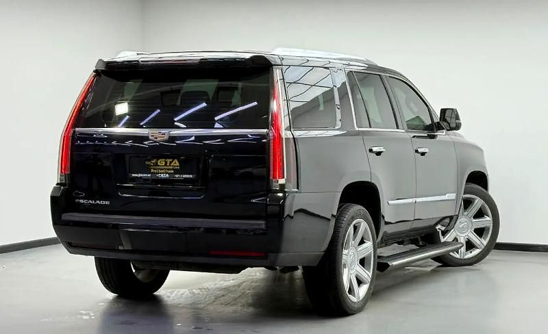 Cadillac Escalade (2016) TOP SUV - fotka 4 z 19