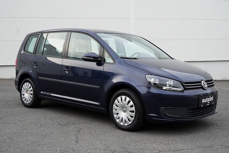 Volkswagen Touran (2014) - fotka 2 z 28