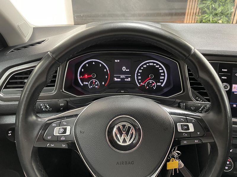 Volkswagen T-Roc 1.5 TSi ČR 6M ACC TZ  - fotka 22 z 28